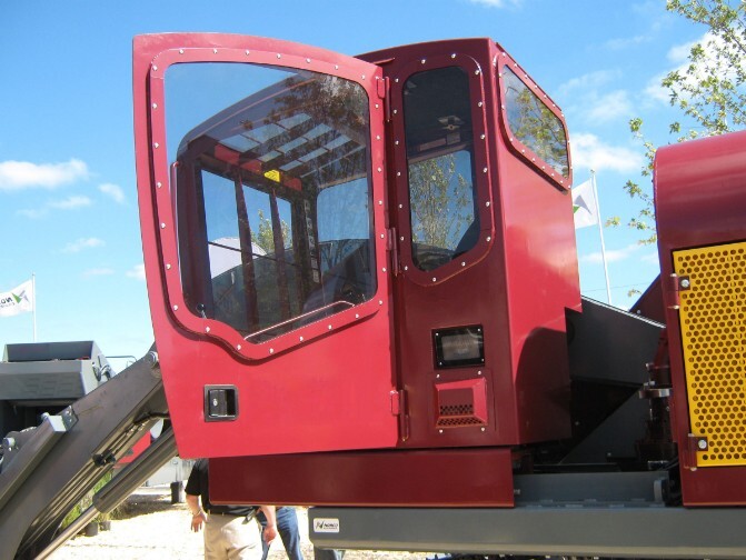 Feller Buncher ROPS Cab